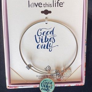 Brand New Boxed ‘GOOD VIBES ONLY’ Charm Bangle Bracelet